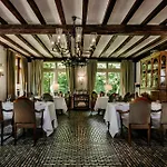 Romantik Hof Zur Linde Hotel 4*