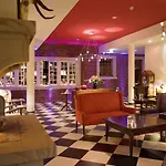 Romantik Hof Zur Linde Hotell 4*