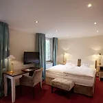 Romantik Hof Zur Linde Hotell