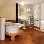 Hotell Romantik Hof Zur Linde 4*