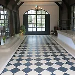 Romantik Hof Zur Linde Hotel 4*
