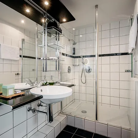 Hotel Romantik Hof Zur Linde Munique