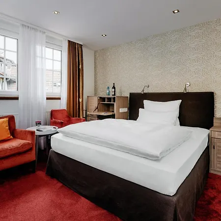 Romantik Hof Zur Linde Hotel