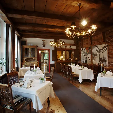 Romantik Hof Zur Linde Munique