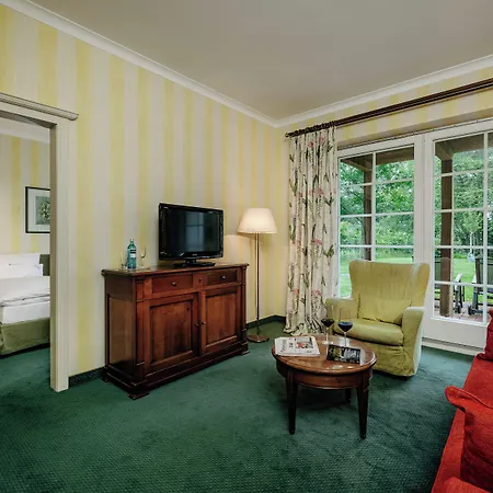 Romantik Hotel Hof Zur Linde Hotel 4*