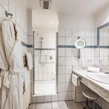 Romantik Hof Zur Linde 4* Мюнстер