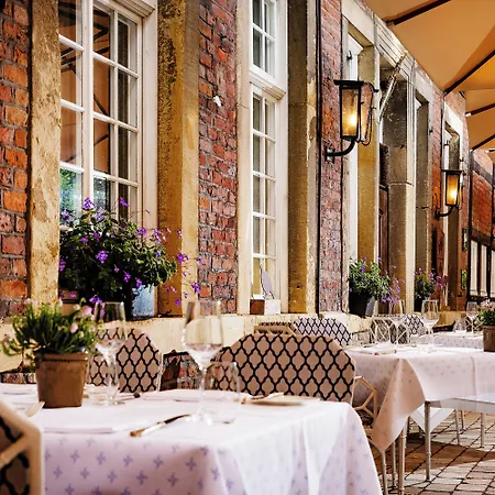 Romantik Hof Zur Linde 4*