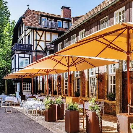 Romantik Hof Zur Linde Hotel 4*