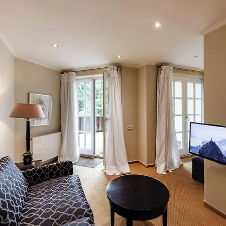Hotel Romantik Hof Zur Linde 4*