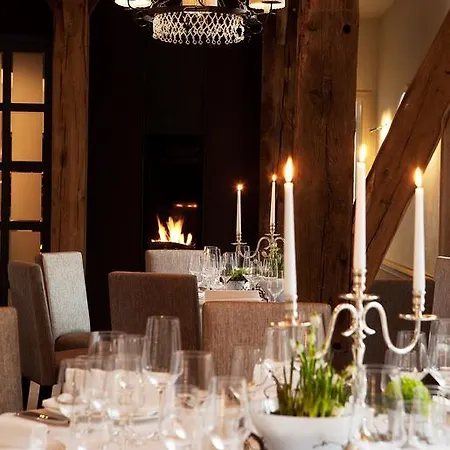 Romantik Hof Zur Linde Hotel 4*