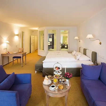 Romantik Hof Zur Linde Hotel