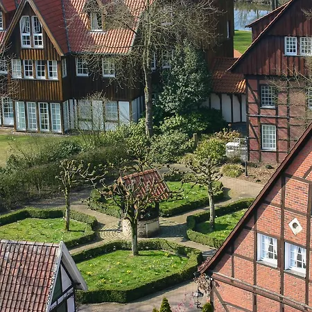 Romantik Hof Zur Linde 4*