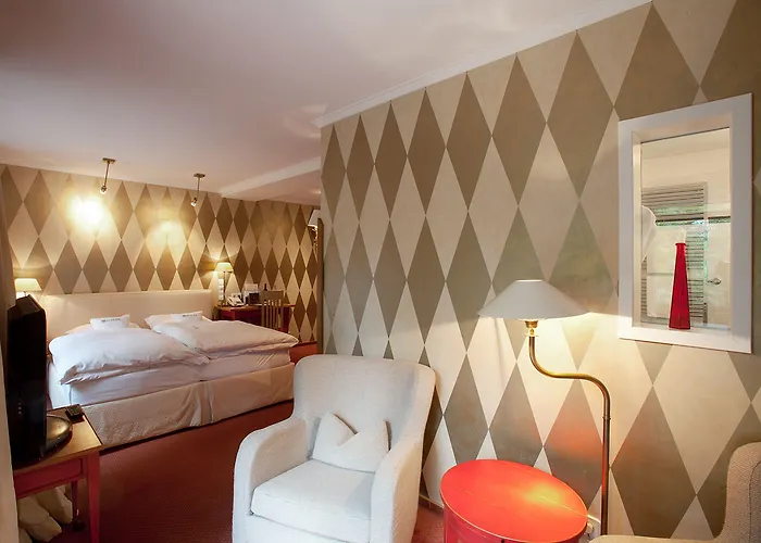 Romantik Hof Zur Linde فندق مونستر