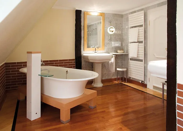 Szálloda Romantik Hof Zur Linde 4*