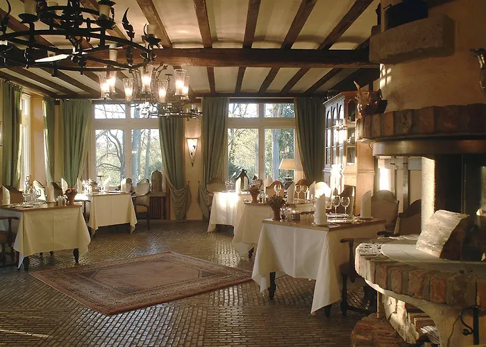 Romantik Hof Zur Linde Szálloda 4*