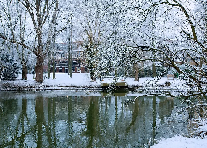 Romantik Hof Zur Linde فندق