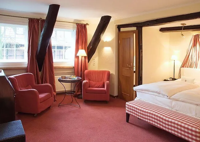 Romantik Hof Zur Linde 4*